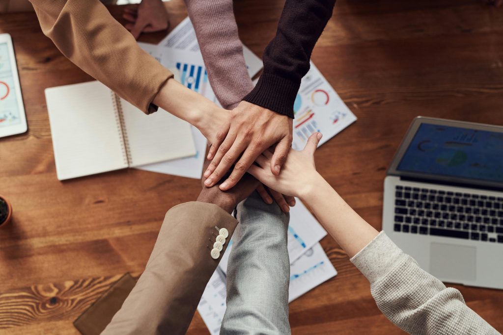 Builds a Collaborative Culture Gamification,Sales Training and Development,training sessions
