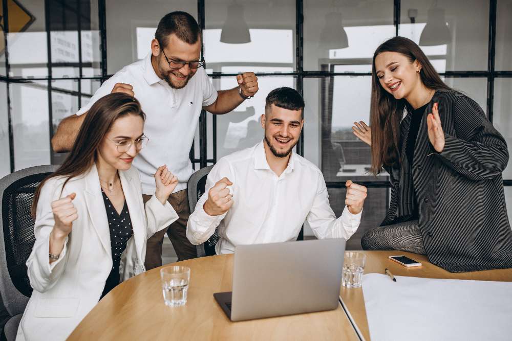 Encourages Team Collaboration
